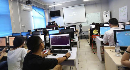 探索Java語言的核心優(yōu)勢——濰坊計(jì)算機(jī)技術(shù)培訓(xùn)的明智之選